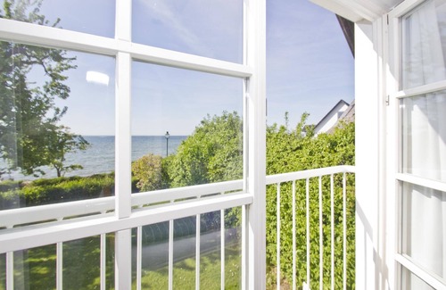 Neuendorf Apartment | Beachfront idyll by the sea, private bathing area - Gutshof Ostseeblick FeWo 01