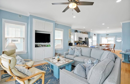 Wilmington Beach House | Beachfront Duplex with 3 Decks and Awesome Ocean Views & Beach Access