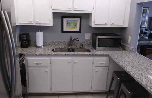 Sand Key Apartment | Beachfront Gulf View Retreat on Sand Key Beach