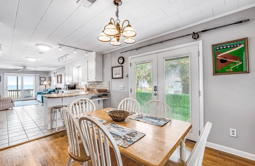 Holden Beach House | Beachfront home with WiFi, patio, central AC & private washer/dryer