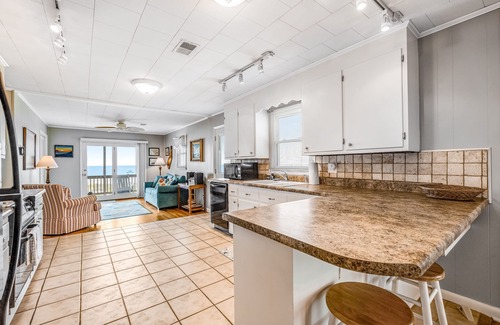Holden Beach House | Beachfront home with WiFi, patio, central AC & private washer/dryer