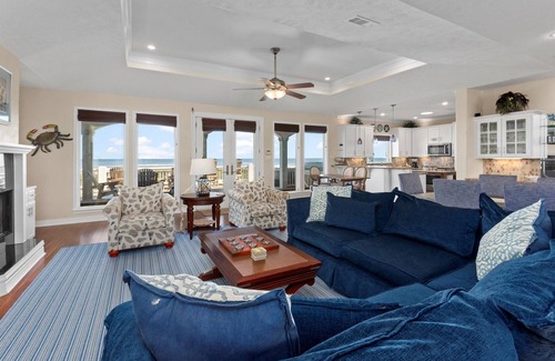 Galveston House | Beachfront | Hot Tub | Large Deck