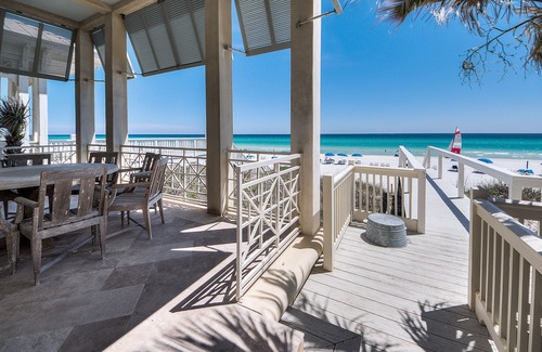 Sunnyside House | Beachfront House with Private Access - Complimentary Beach Chairs/Umbrellas