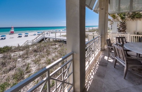 Sunnyside House | Beachfront House with Private Access - Complimentary Beach Chairs/Umbrellas
