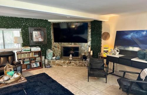 Indian Shores Apartment | Beachfront House