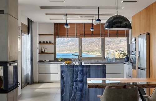 Koutsouras Villa | Beachfront Moonlight villa for large groups