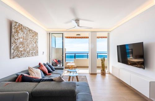 Fuengirola City Centre Apartment | BEACHFRONT - NEW LUXURY Apartment - 1ª Linea Playa - Fuengirola CITY CENTER - Private PARKING - Panoramic Sea Views -
