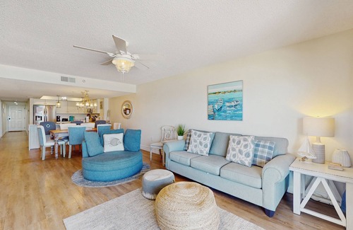 Redington Shores Condo | Beachfront oasis with exquisite Gulf views - resort beachfront pool & tennis