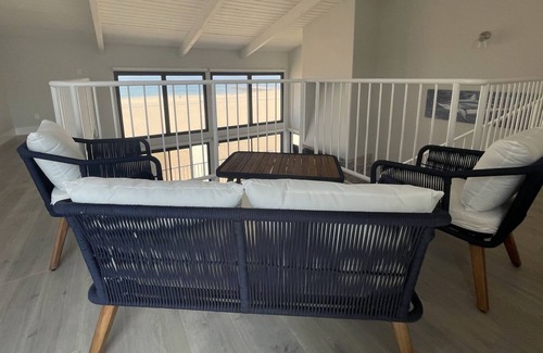 Playa Del Rey Condo | Beachfront Oasis! On the beach just minutes from LAX