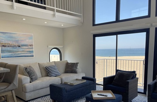 Playa Del Rey Condo | Beachfront Oasis! On the beach just minutes from LAX