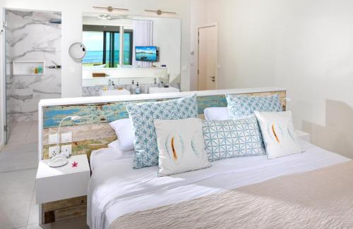 Poste Lafayette Apartment | Beachfront & Pool Poste Lafayette