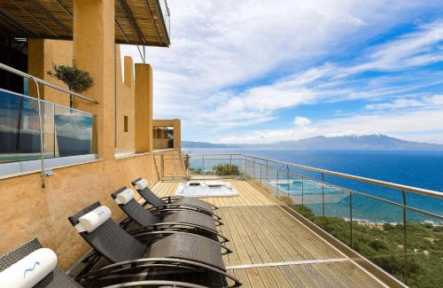 Kolymbari Villa | Beachfront Ravdoucha Epavlis Eleni Villa - Pool, Hot Tub, Gym, Sauna, Private Parking, WiFi