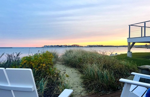 Scituate House | Beachfront Scituate Harbor View home Scenic walk to Lighthouse & Downtown Shops
