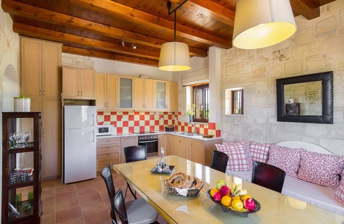 Rapaniana Villa | Beachfront Stone villa with private pool, 30m to the Ocean, BBQ & Hydromassage