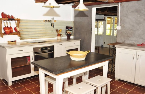 Tamarin House | Beachfront traditional Family bungalow with 4 bedrooms and pool, with kayaks