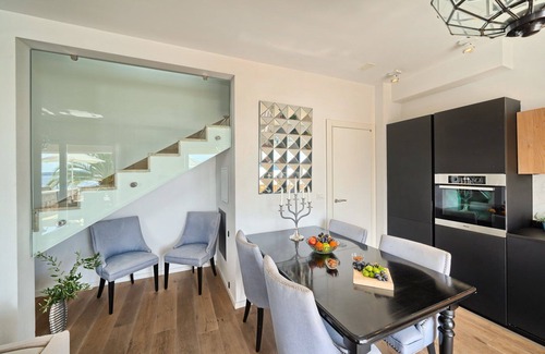Trogir Villa | Beachfront Villa Deep Blue with Pool I