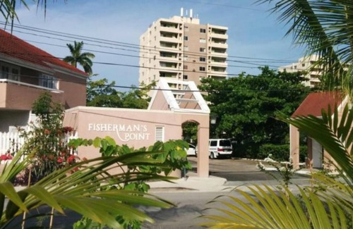 Ocho Rios Hotel | BEACHFRONT VILLA