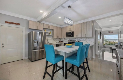 St. Ann's Bay House | Beachfront with Rooftop Scenic Ocean View