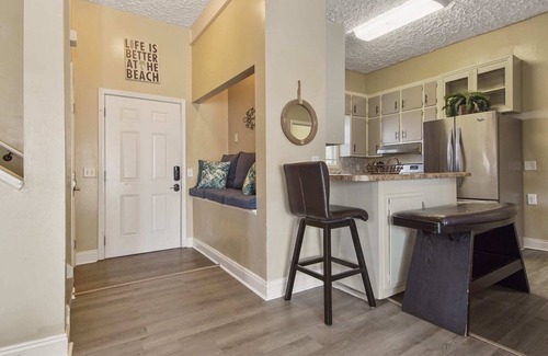 Holiday Beach House | BeachLife Unit AB Getaway Sleeps 22