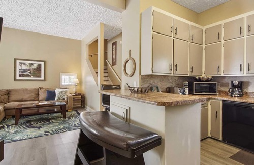 Holiday Beach House | BeachLife Unit AB Getaway Sleeps 22