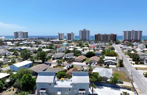 Holiday Beach House | BeachLife Unit AB Getaway Sleeps 22