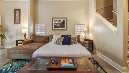 Holiday Beach House | BeachLife Unit AB Getaway Sleeps 22