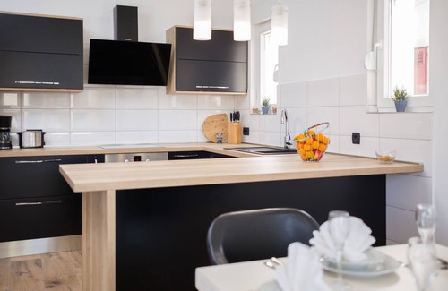 Vinisce Villa | Beachront Luxury Villa w/rooftop pool, gym + spa Only 20 Min. From Split Airport