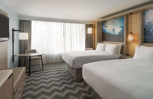 Cocoa Beach Hotel | Beachside Elegance in Cocoa Beach! Pool! Water Sports Activities Onsite!