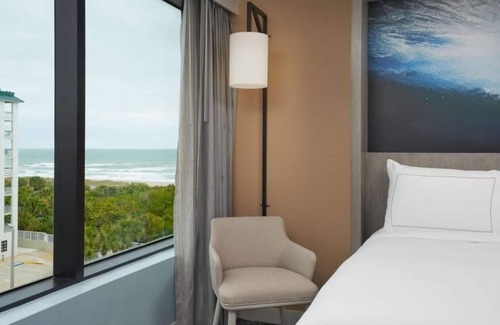 Cocoa Beach Hotel | Beachside Elegance in Cocoa Beach! Pool! Water Sports Activities Onsite!