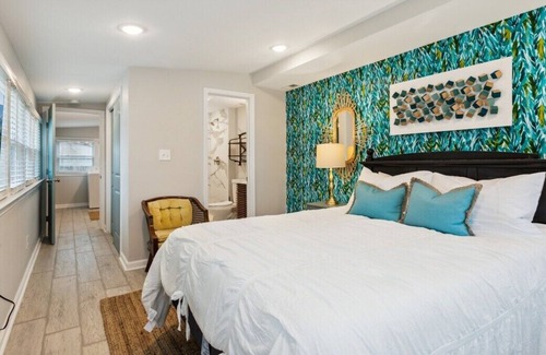 Buckroe Beach House | Beachside Escape: 1/2 mile from beach for family getaway
