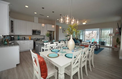 Marineland Acres House | Beachside Home Heated Swim Spa Fenced Yard