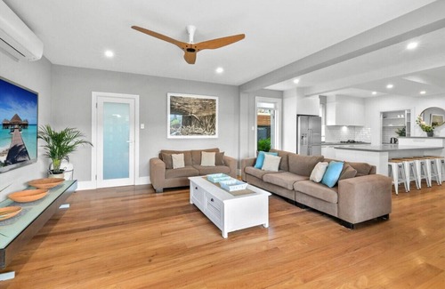 Church Point Apartment | Beachside Magic - Footsteps to the Beach
