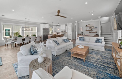 Bid-a-wee Beach House | Beachside Paradise | Private Pool | 2-Minutes to the Beach | Backpack beach chairs