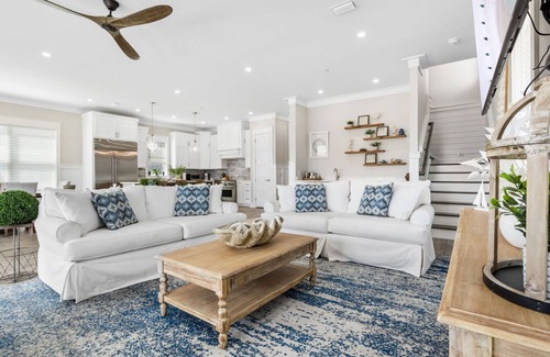 Bid-a-wee Beach House | Beachside Paradise | Private Saltwater Pool, 1 Block to Beach, Sleep 22, Bonfire