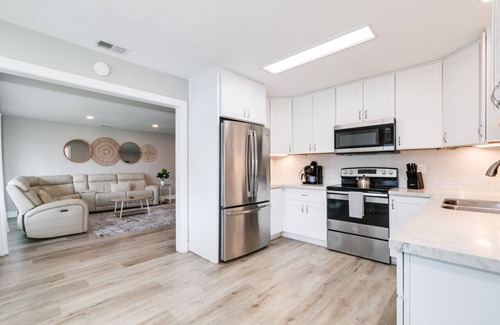 Townsite House | Beachside Retreat with Bikes and Firepit
