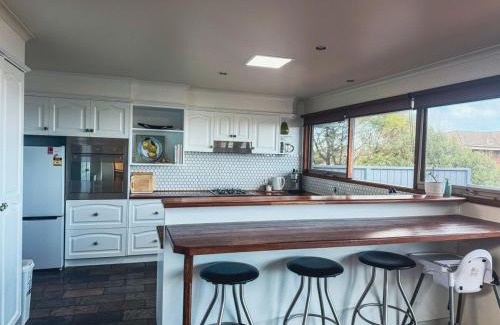 Warrnambool House | Beachview Bungalow Warrnambool
