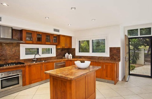 Avoca Beach House | BEACHY AT COPA | Pet friendly, WIFI, Walk to beach | Accom Holidays