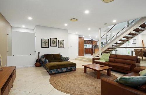 Avoca Beach House | BEACHY AT COPA | Pet friendly, WIFI, Walk to beach | Accom Holidays