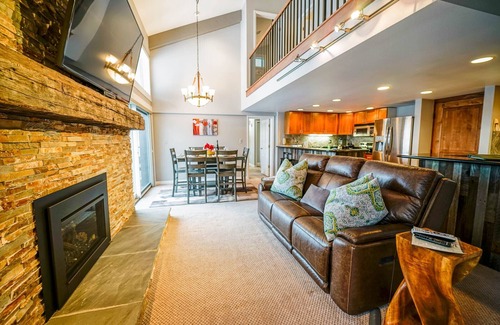 Steamboat Springs Condo | Bear Claw 402 Premium On Mountain Condo with Ski-In/Ski-Out Access!