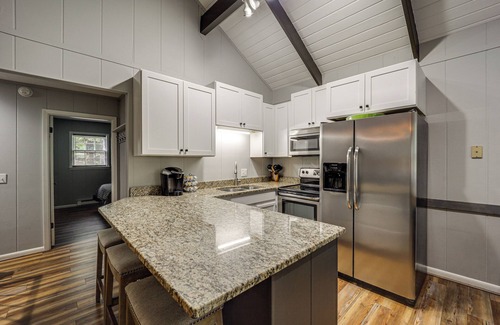 Charter Hills Cabin | ‘Bear Crossing Chalet:’ Beech Mountain Family Home