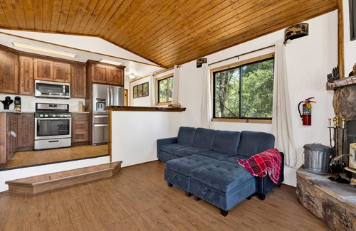 Sugarloaf Cabin | Bear Forest Cabin #2553