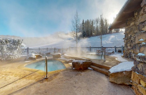 Avon Hotel | Bear Paw Ski In - Ski Out Condo