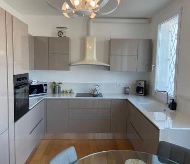 Ravenna Apartment | Beatrice Luxury Home