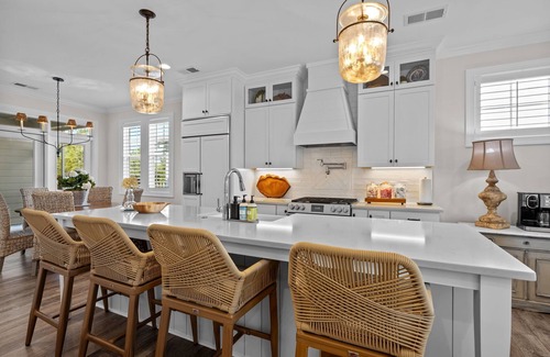 Morehead City House | Beaucoast Stunner with 4 Bedrooms and Great Neighborhood Amenities