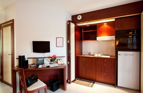 Saint-Jouan-des-Guerets Apartment | Beautiful apartment for 2 people with WIFI, pool and TV