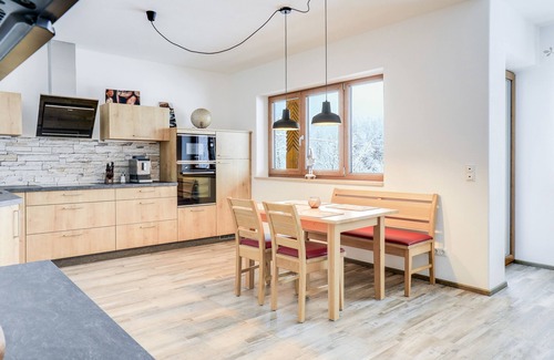 Garmisch-Partenkirchen Apartment | Beautiful Holiday Apartment "Geroldsee" with Mountain View & Balcony