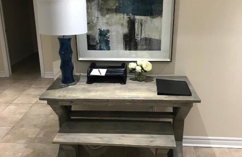 Lisgar Apartment | Beautiful 1 bedroom lower level apartment