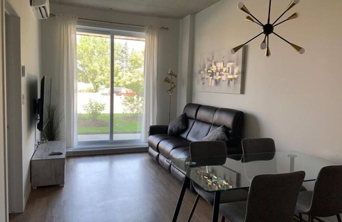 Saint-Laurent Condo | Beautiful 1 br new condo with indoor pool and gym