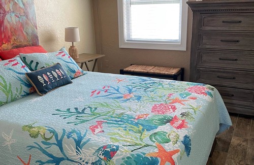 Indian Rocks Beach Resort | Beautiful 1 Bedroom apartment with pool-walk to beach - Unit #1