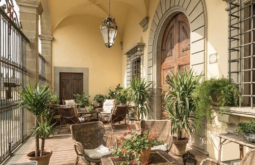 Montagnano Villa | Beautiful 17th Century Medici Tuscan Villa